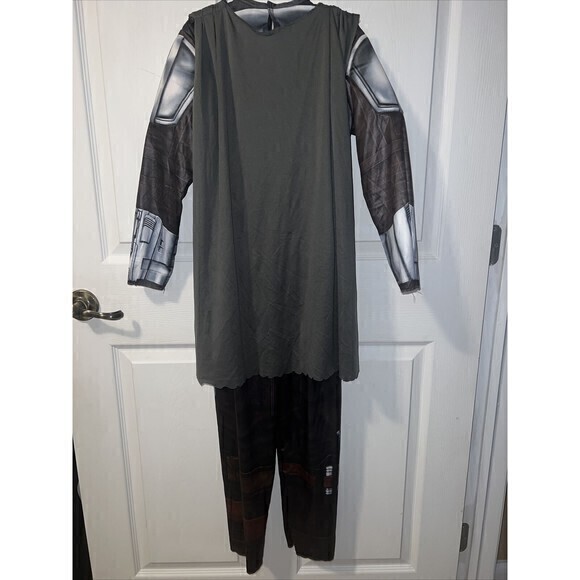 Mandaloran Costume W/ Padded Armor & Cape Sz Boys Med, No Shoe Covers‎ Or Mask - Picture 2 of 8